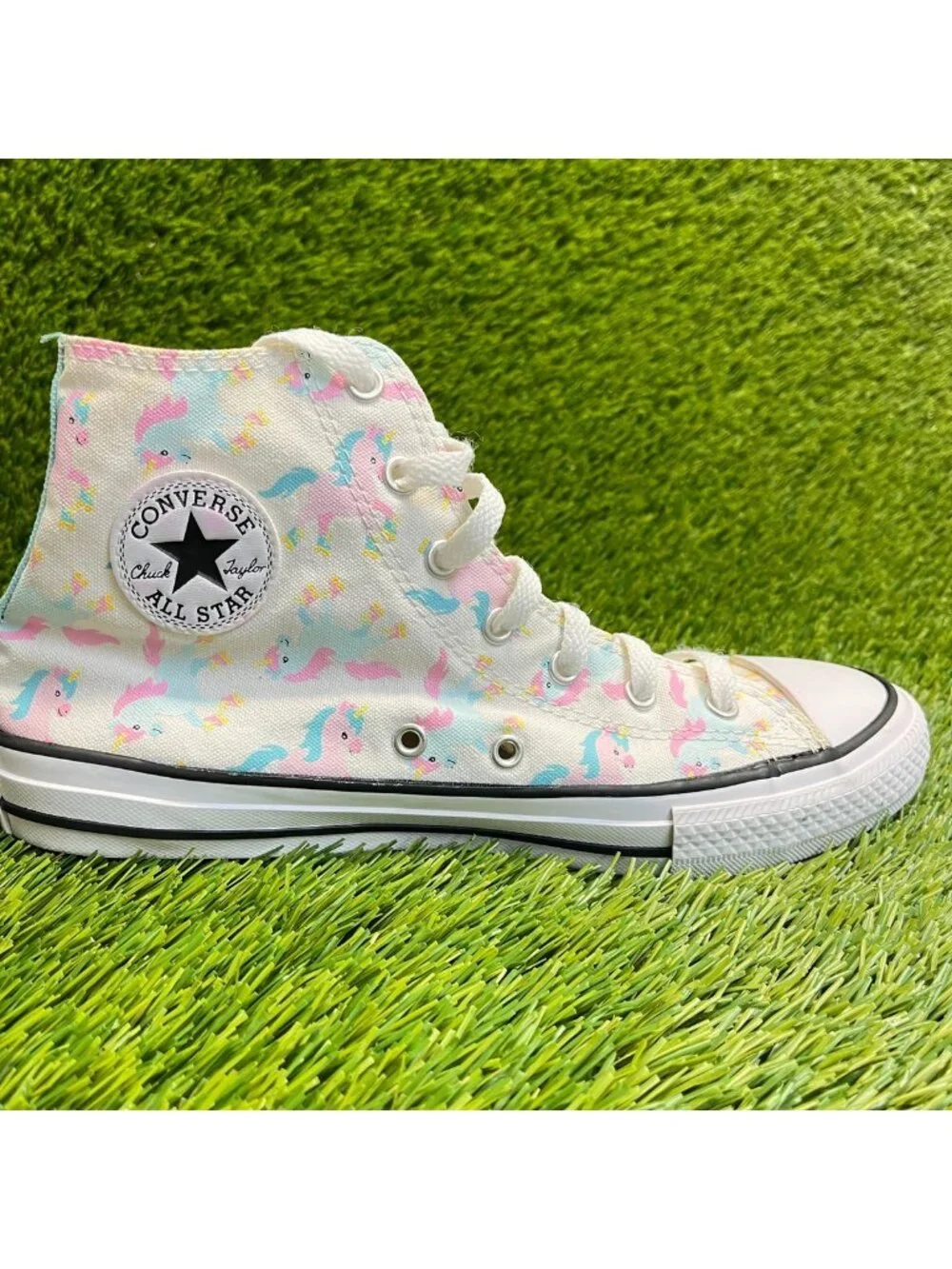 Converse Chuck Taylor All Star High Girls Size 6Y White Athletic Shoes Sneakers